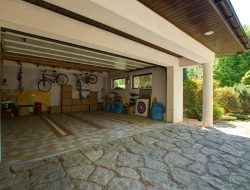 Garage Door Repair Palm Beach Gardens For A Seamless Home