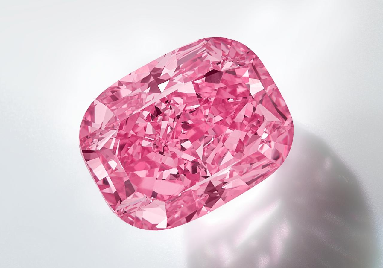 15+ Diamond Backgrounds | Wallpapers | FreeCreatives